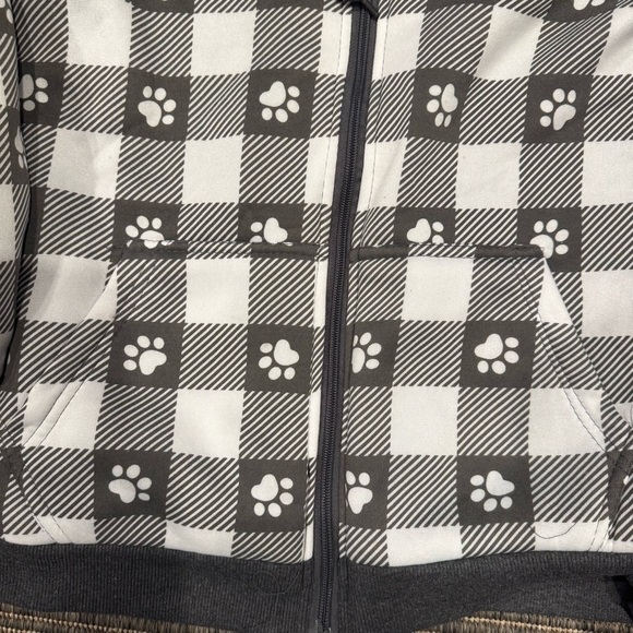 Jackson Hole Women's Black and White Checkered Paw Print Hoodie - Picture 3 of 4